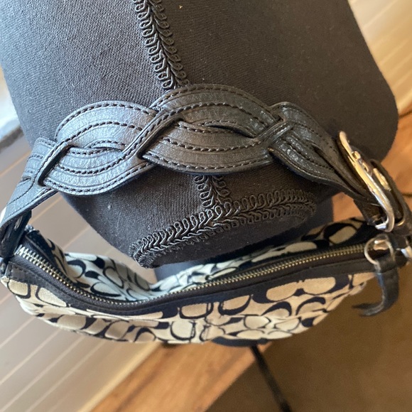 Authenticated Coach Signature Soho Hobo Shoulder Bag - Picture 2 of 14